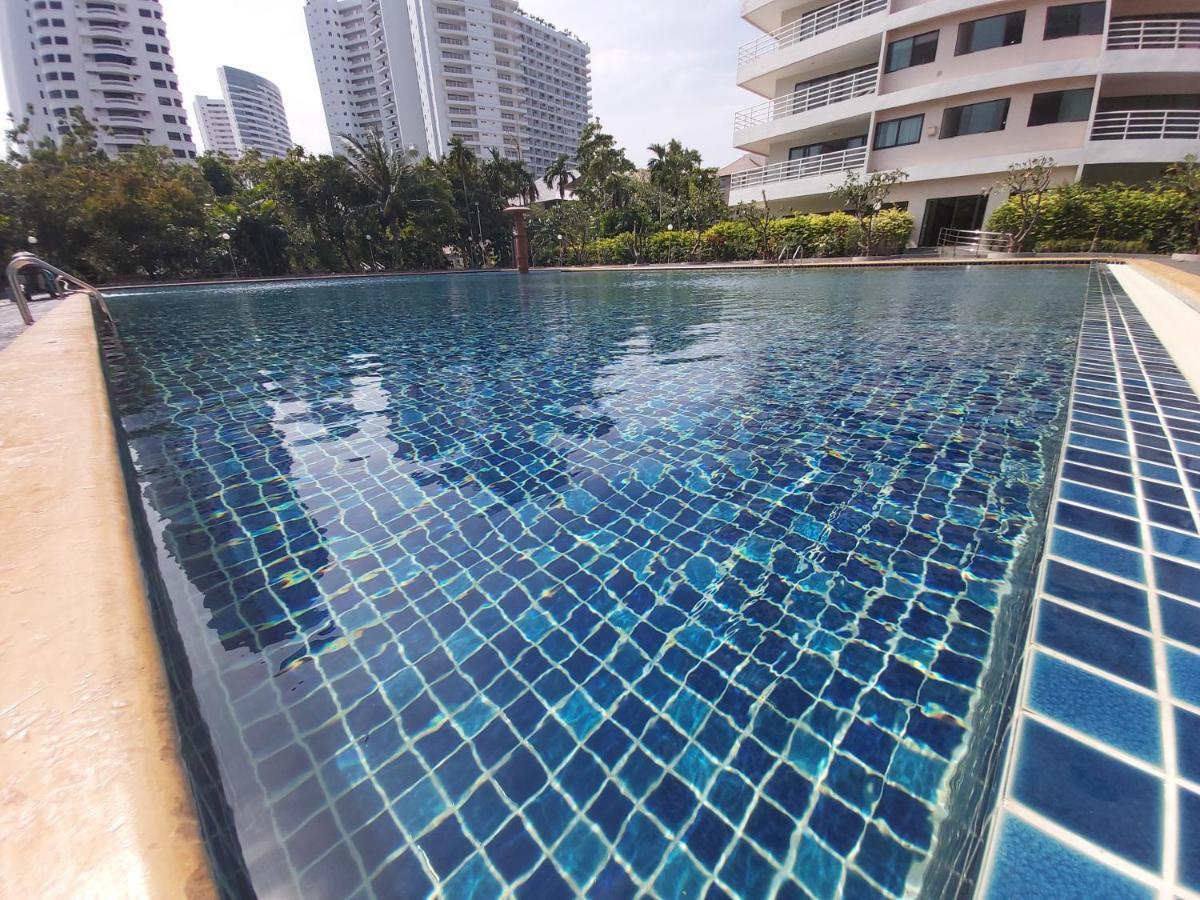 Condominum In Jomtien Beach With Sea View, Balcony And Free Wifi 芭達亞 外观 照片